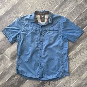 REI Vented Short Sleeve Fishing Shirt Mens Large Blue Button Up Nylon Outdoor